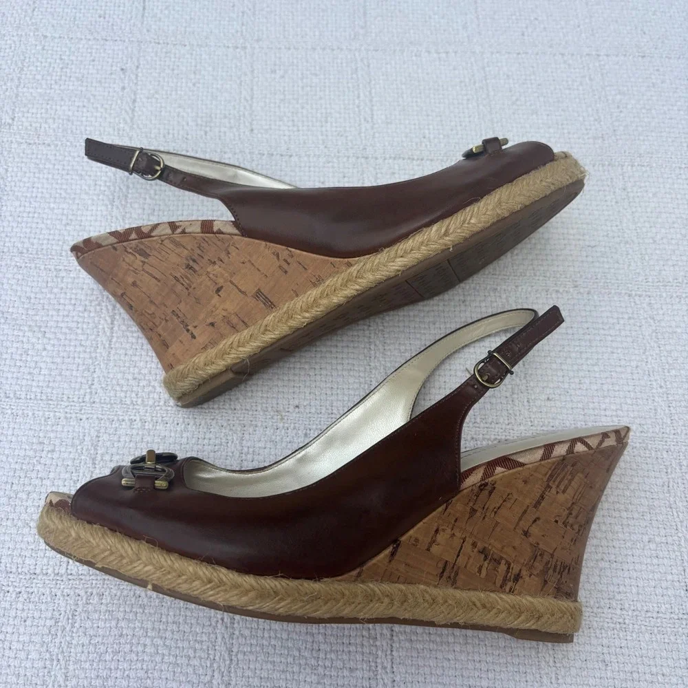 Women's 10 ETIENNE AIGNER Y2K Olexa Brown Faux Leather Peep Toe Wedge Sandals